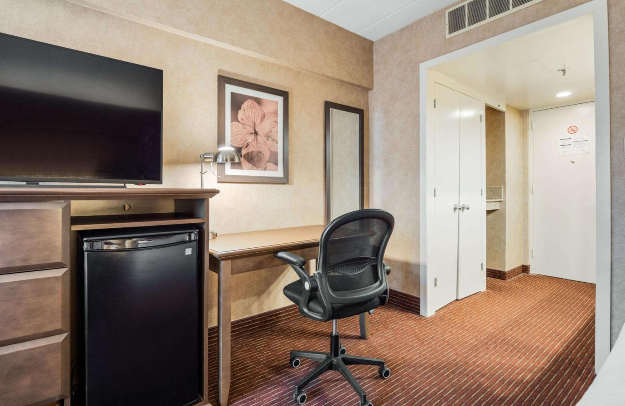 Best Western Plus Cairn Croft Hotel Niagara Falls Exterior photo