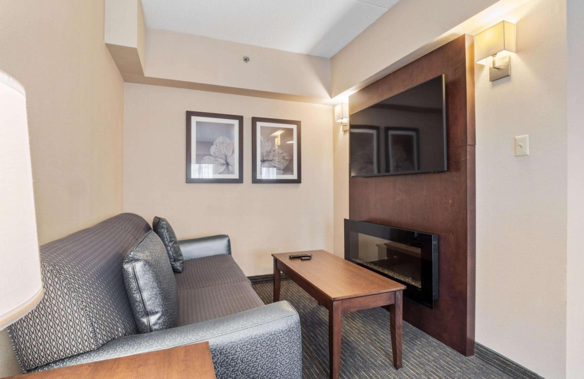 Best Western Plus Cairn Croft Hotel Niagara Falls Exterior photo