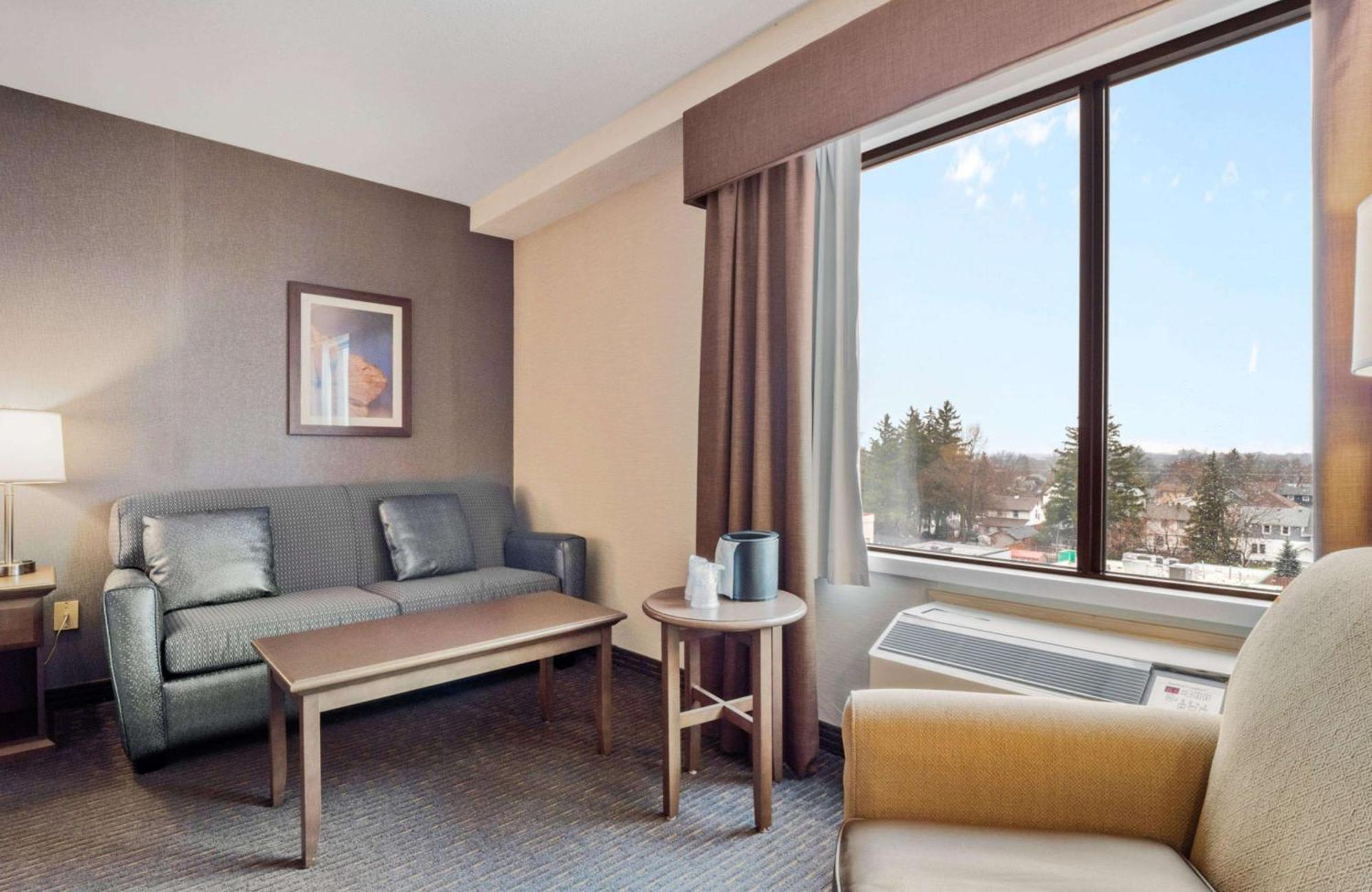 Best Western Plus Cairn Croft Hotel Niagara Falls Exterior photo